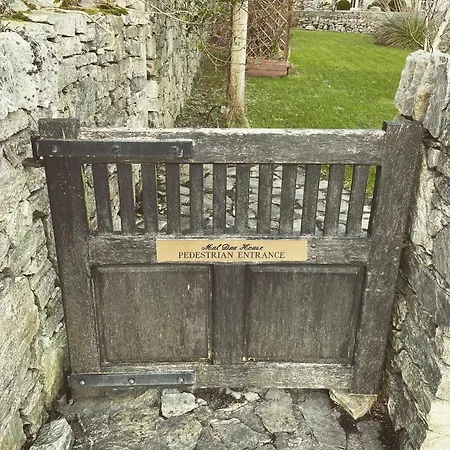 Mal Dua Hotel Clifden